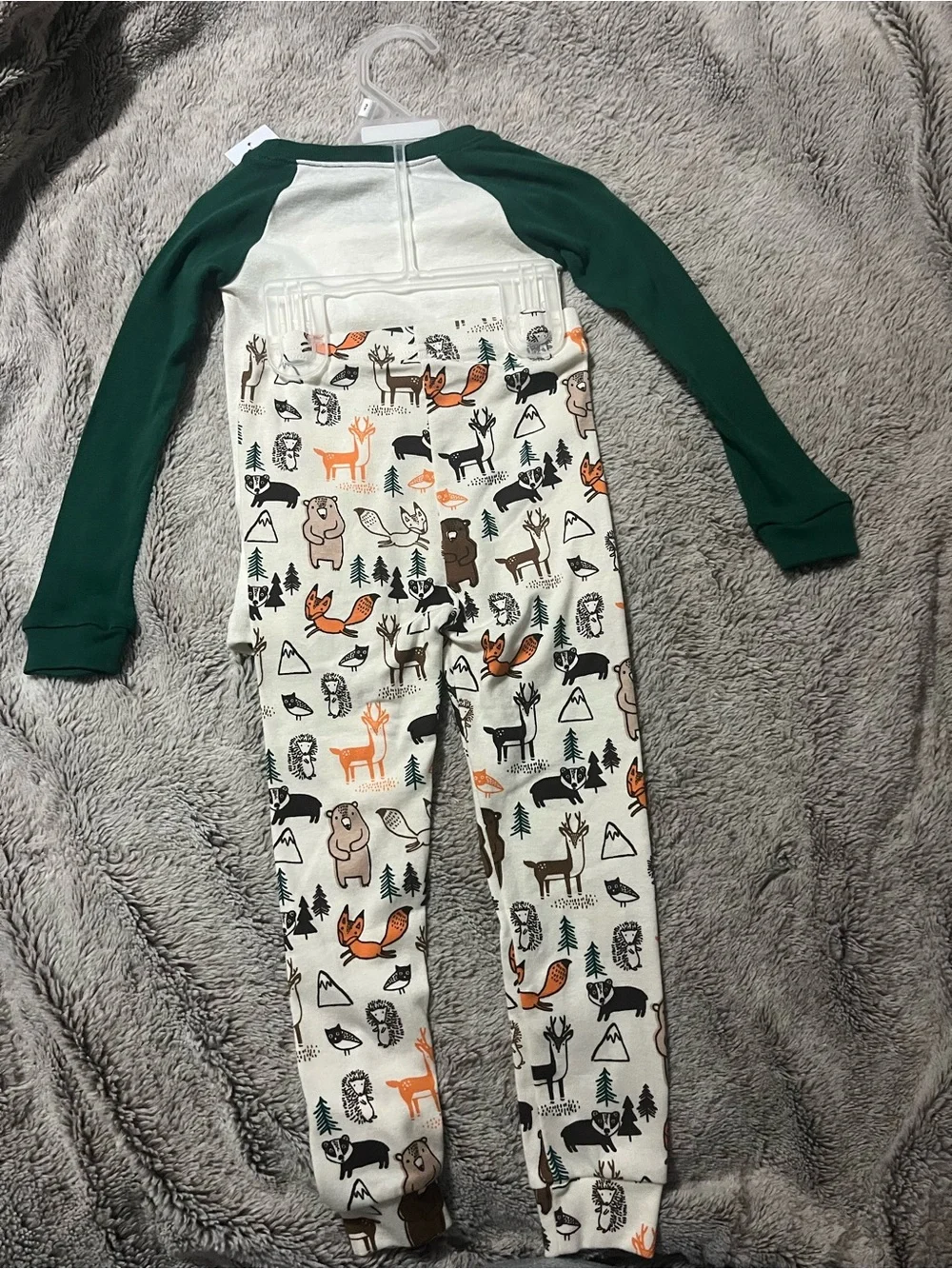 The Children's Place Green and Cream Bear Pajama Set